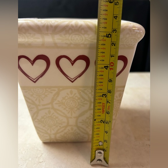 Edible Arrangements heart vase. 4.75”x5.25” - Picture 7 of 8